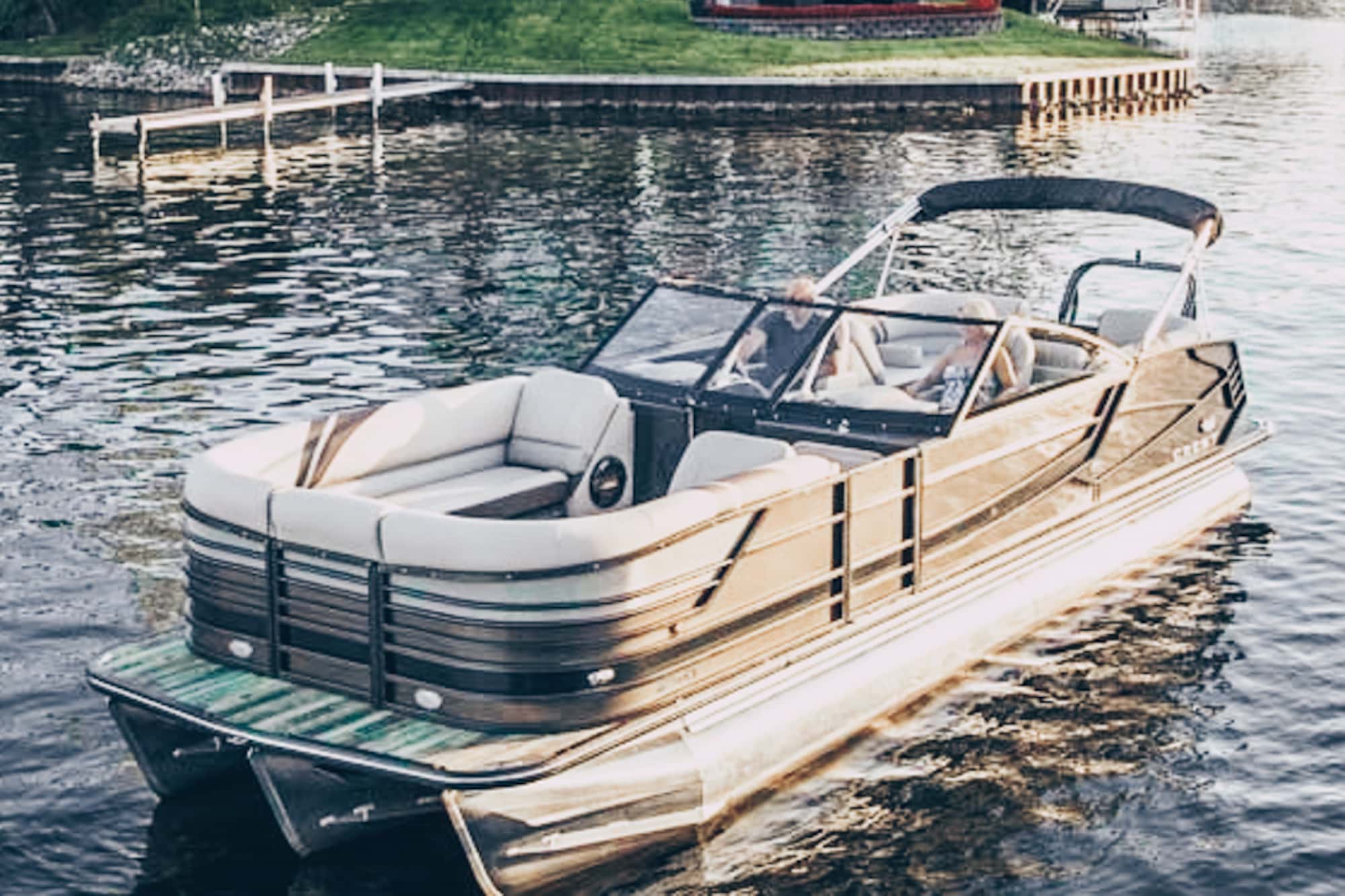 Pontoon Boat Layouts Explained Which One is Best for You?