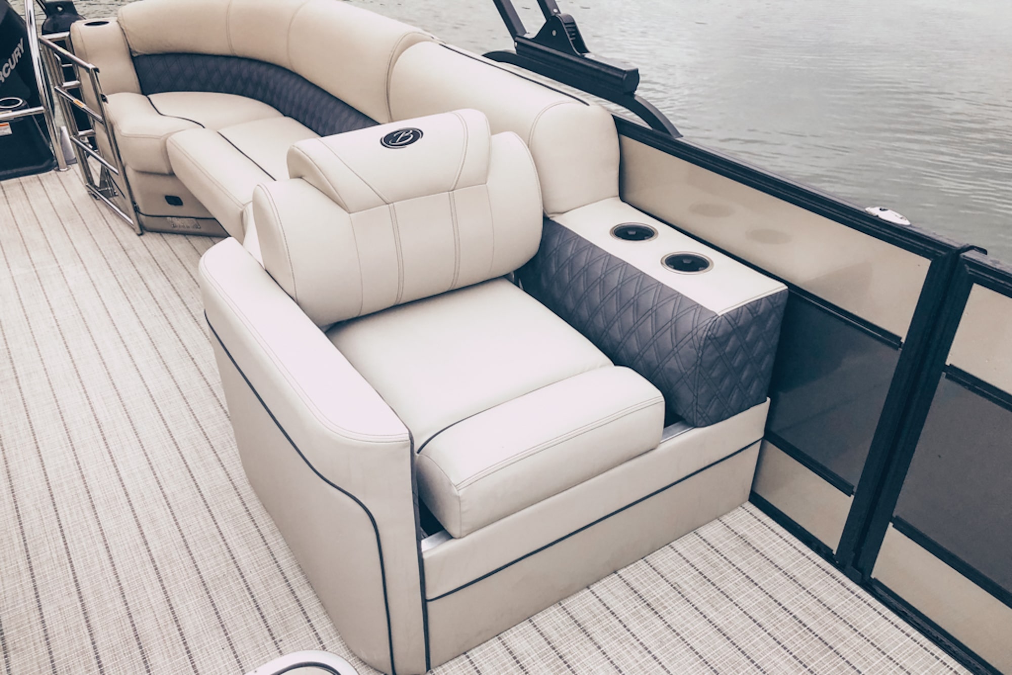 Pontoon Boat Layouts Explained Which One is Best for You?