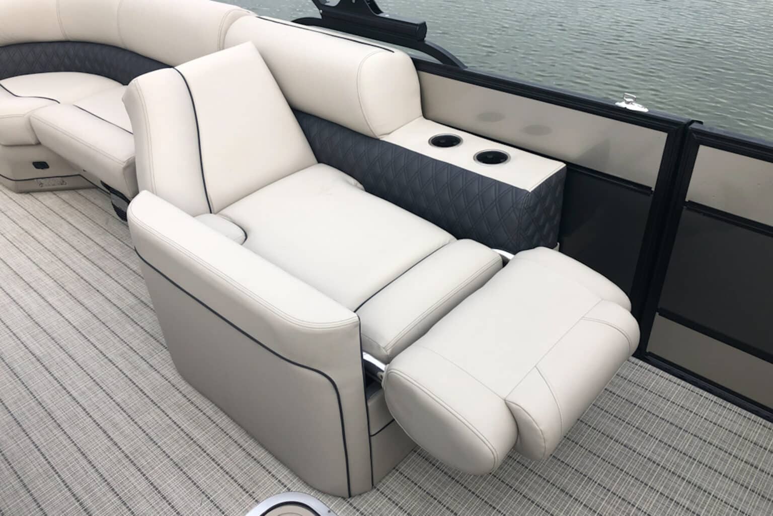 Pontoon Boat Layouts Explained Which One is Best for You?