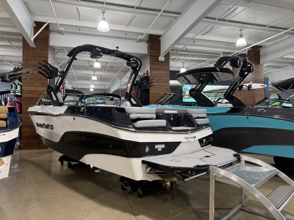 2026 MasterCraft XT23
