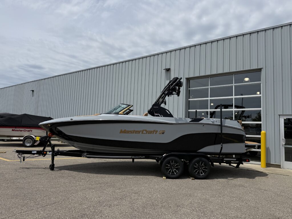 2026 MasterCraft XT23