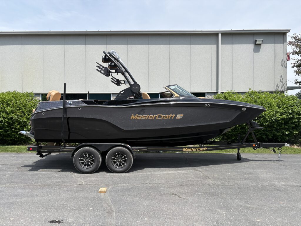 2026 MasterCraft XT22