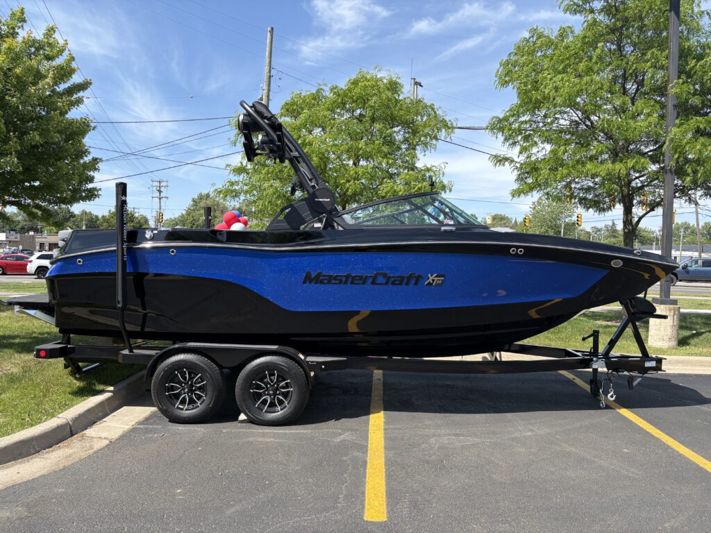 2026 MasterCraft XT22