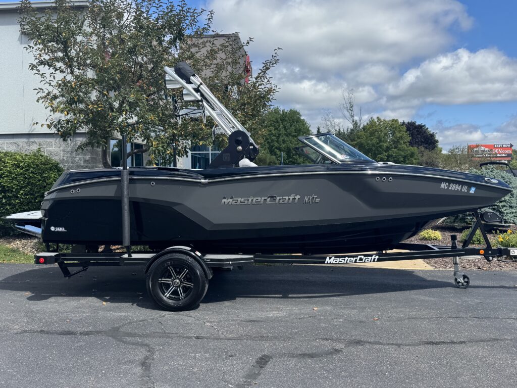 2020 MasterCraft NXT20