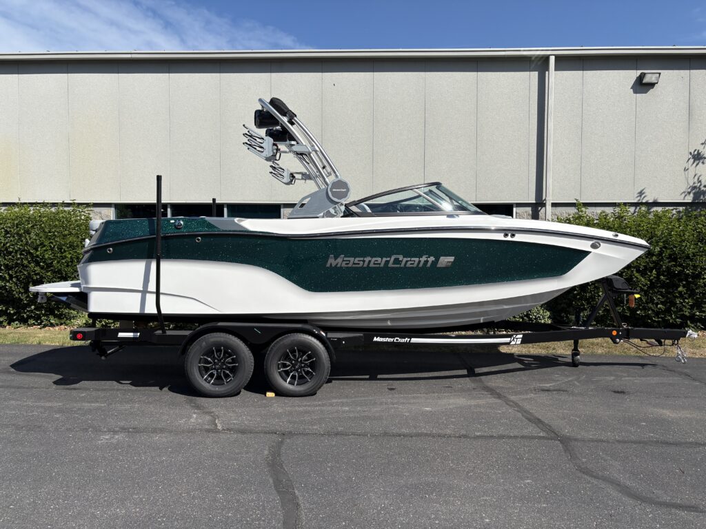2026 MasterCraft XT22