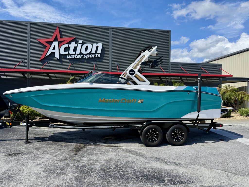 2027 MasterCraft XT24