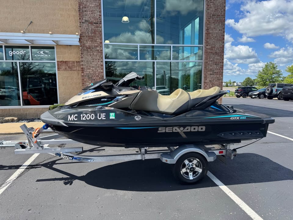 2017 Sea-Doo GTX 230 Limited