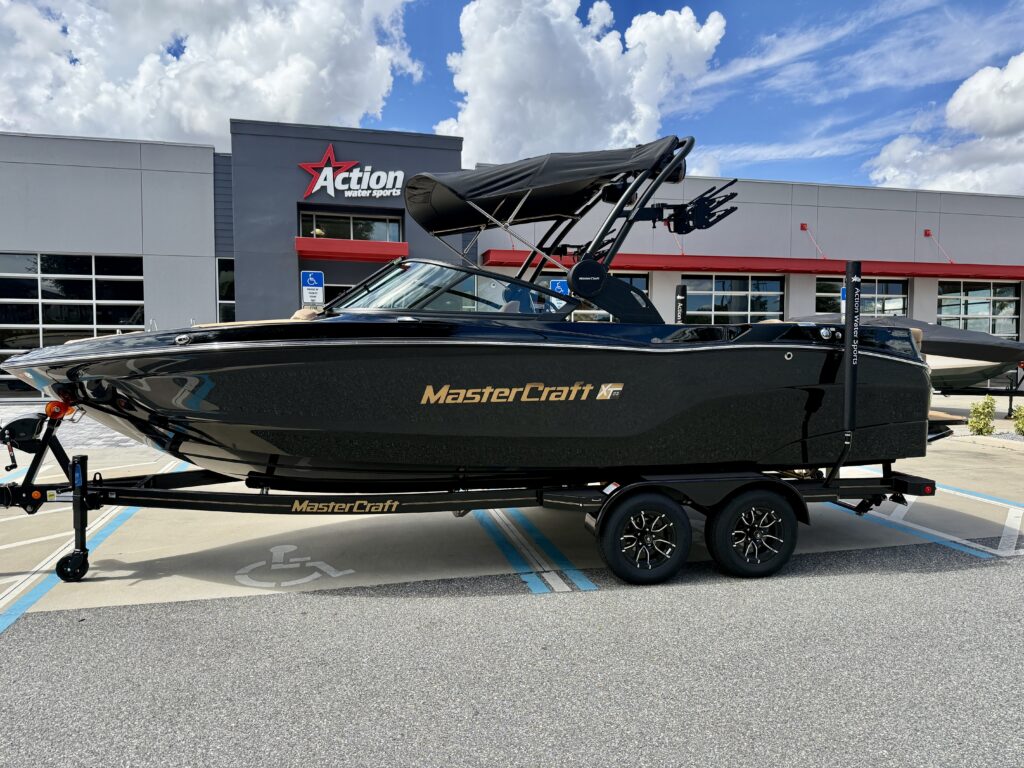2027 MasterCraft XT23