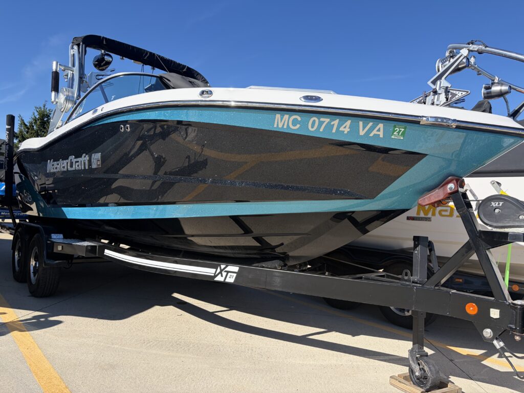 2017 MasterCraft XT21