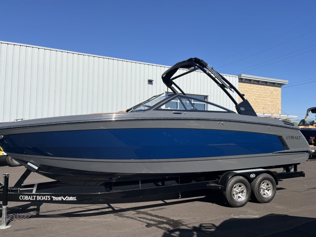 2027 Cobalt R8 Surf