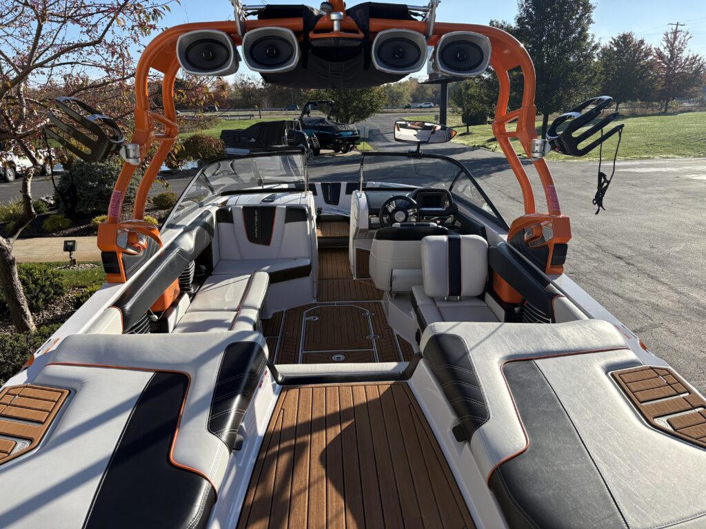 2014 Nautique G23, photo 8 of 19