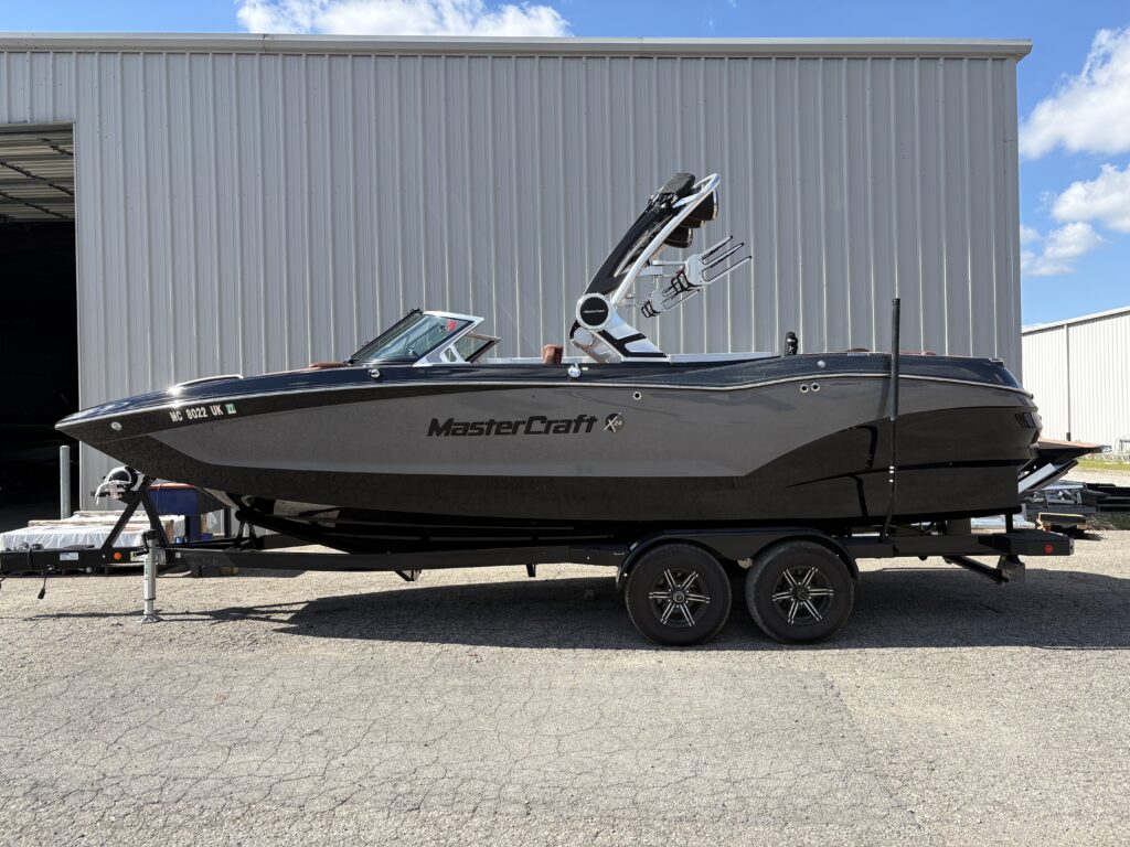 2020 MasterCraft X24